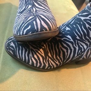 LUCKY BRAND Basel Ankle boot (final markdown)